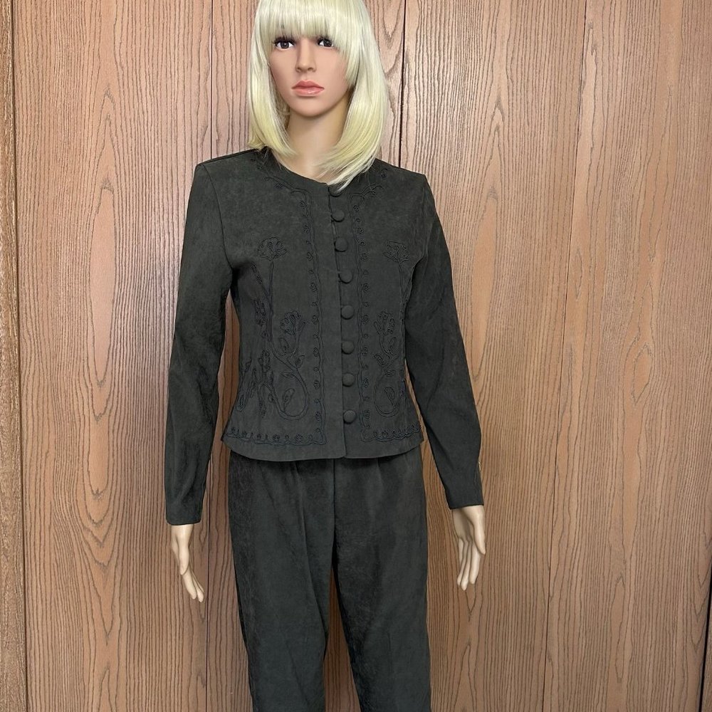 Women Embroidered Sag Harbor Jacket/Pant Suit in Avocado Green mock suede -  4P